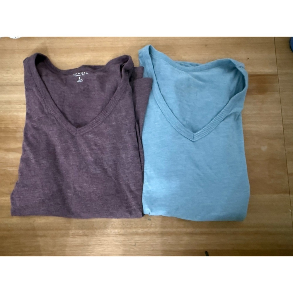 Torrid Size 2 Lot of 2 Long Sleeve V-Neck Tops Purple Blue Classic Fit 2X